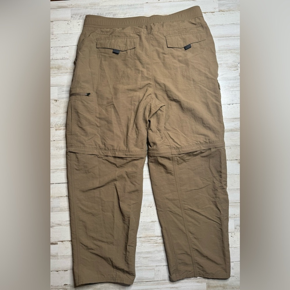 Nordic Track Pants Mens 40x30 Brown Nylon Stretch Loose Cargo Convertible - Picture 7 of 9